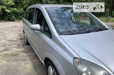 Минивэн Opel Zafira 2008 в Запорожье