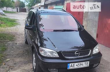 Минивэн Opel Zafira 2001 в Каменском