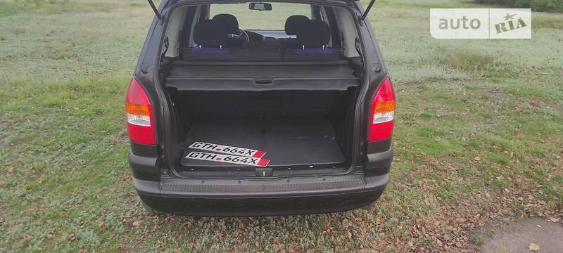 Мінівен Opel Zafira 2001 в Кам'янському