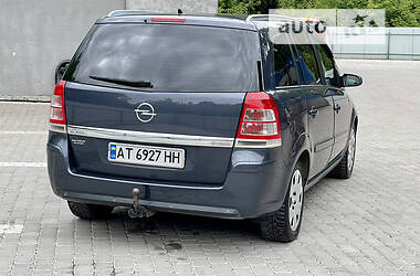 Минивэн Opel Zafira 2008 в Коломые