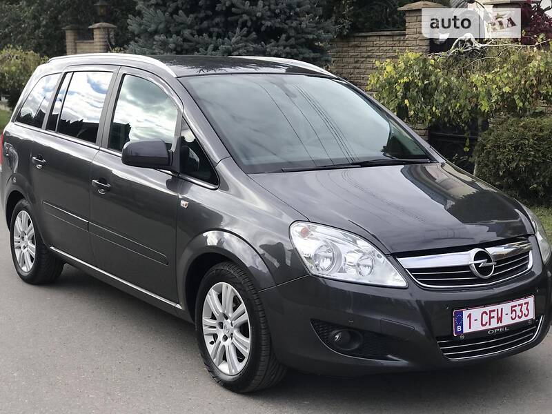Минивэн Opel Zafira 2011 в 