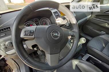 Минивэн Opel Zafira 2005 в Днепре