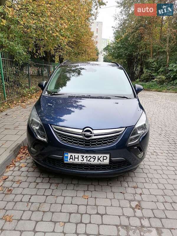 Минивэн Opel Zafira 2012 в Львове