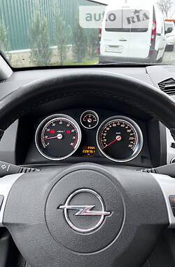 Минивэн Opel Zafira 2008 в Житомире