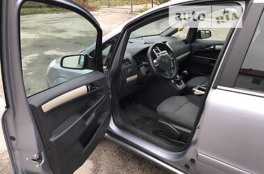 Минивэн Opel Zafira 2008 в 