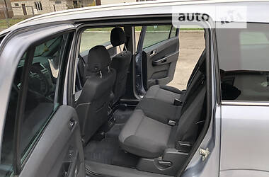 Минивэн Opel Zafira 2008 в 