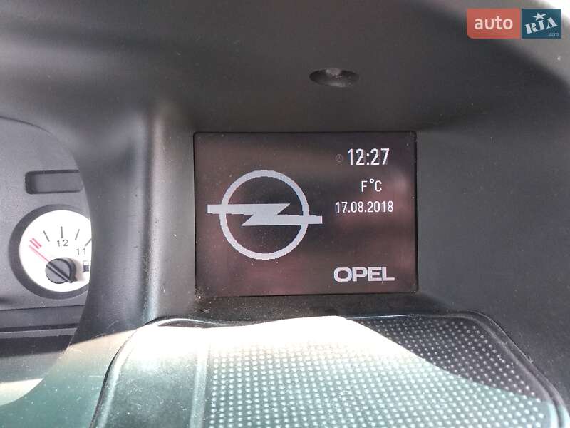 Минивэн Opel Zafira 2002 в Миргороде фото 6 Минивэн Opel Zafira 2002 в Миргороде