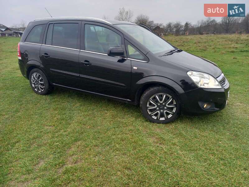 Opel Zafira 2011