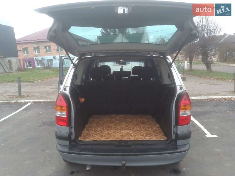 Мінівен Opel Zafira 2002 в Володимирі