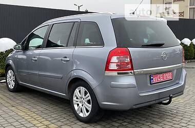 Минивэн Opel Zafira 2009 в Львове