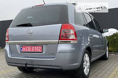 Минивэн Opel Zafira 2009 в Львове