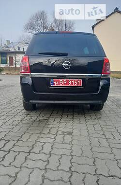 Минивэн Opel Zafira 2011 в Стрые