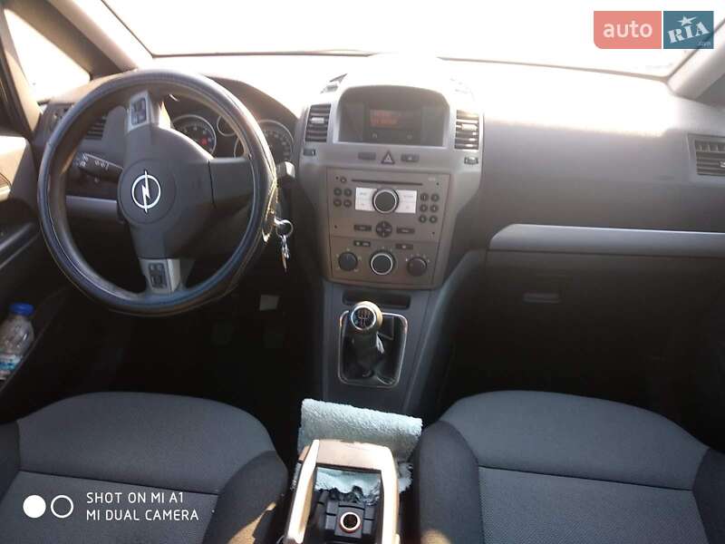 Минивэн Opel Zafira 2005 в Одессе