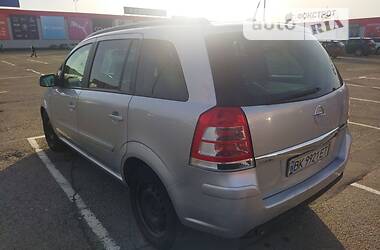 Минивэн Opel Zafira 2009 в Ровно