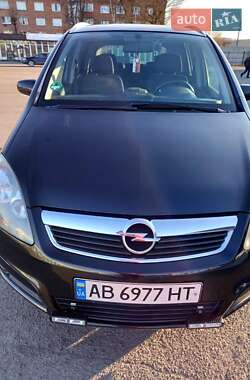 Минивэн Opel Zafira 2007 в 