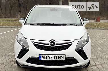 Минивэн Opel Zafira 2013 в Новояворовске