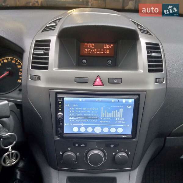 Мінівен Opel Zafira 2005 в Ніжині