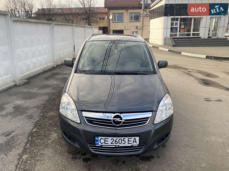 Минивэн Opel Zafira 2011 в Черновцах