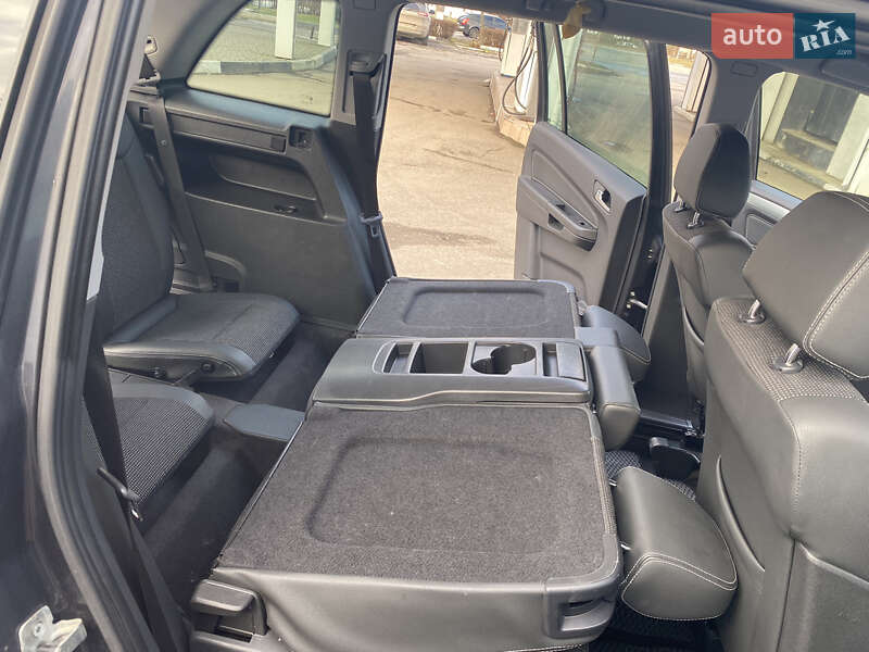 Минивэн Opel Zafira 2011 в Черновцах