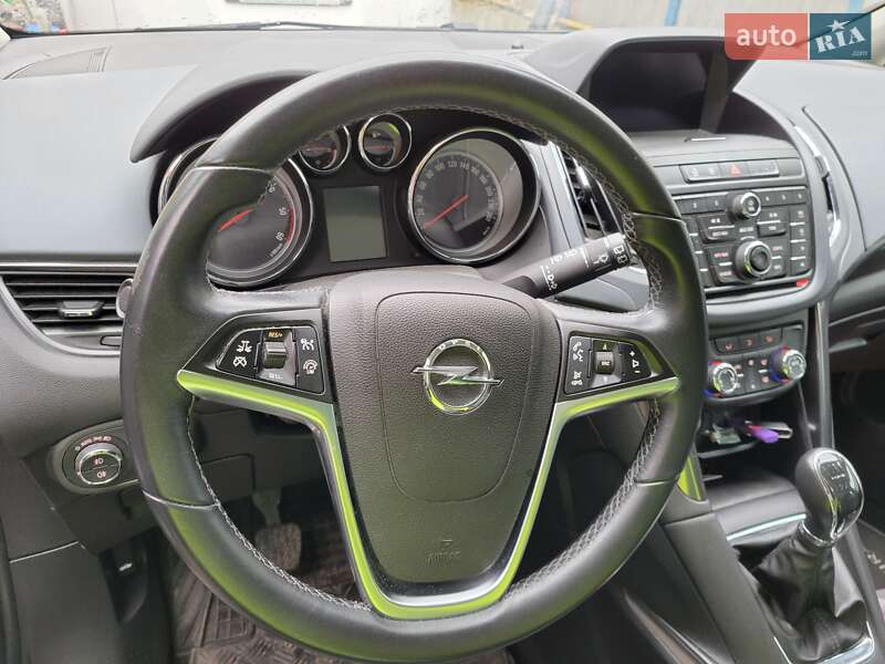 Мінівен Opel Zafira 2012 в Харкові