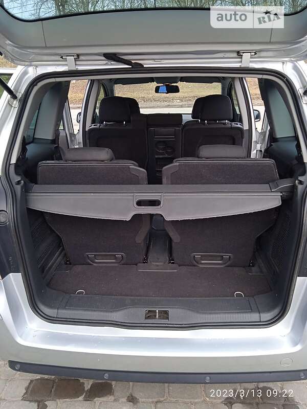 Минивэн Opel Zafira 2012 в Хмельницком