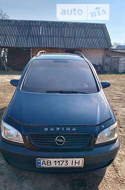 Минивэн Opel Zafira 2000 в Любешове