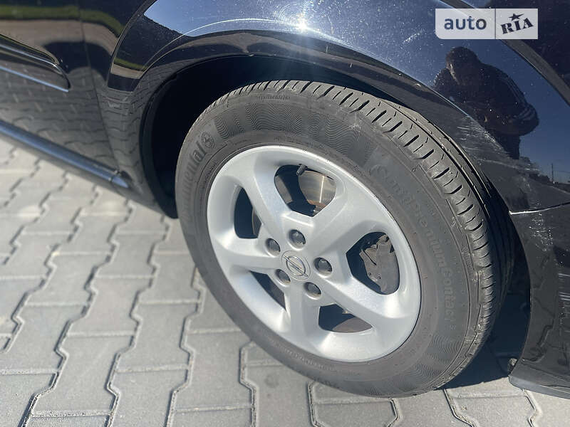 Минивэн Opel Zafira 2008 в Луцке