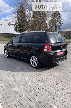 Минивэн Opel Zafira 2008 в 