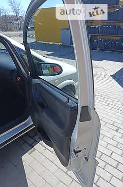 Минивэн Opel Zafira 2004 в Шепетовке