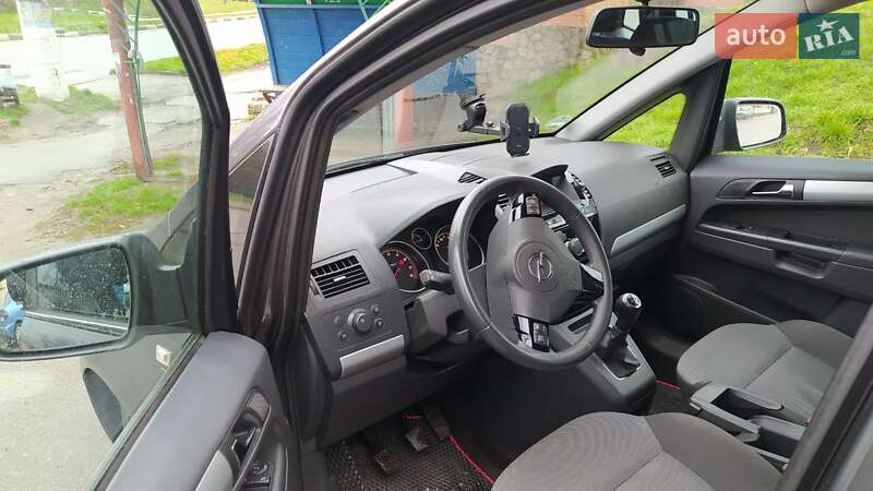 Мінівен Opel Zafira 2010 в Богуславі