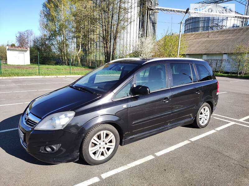 Мінівен Opel Zafira 2012 в Чернігові