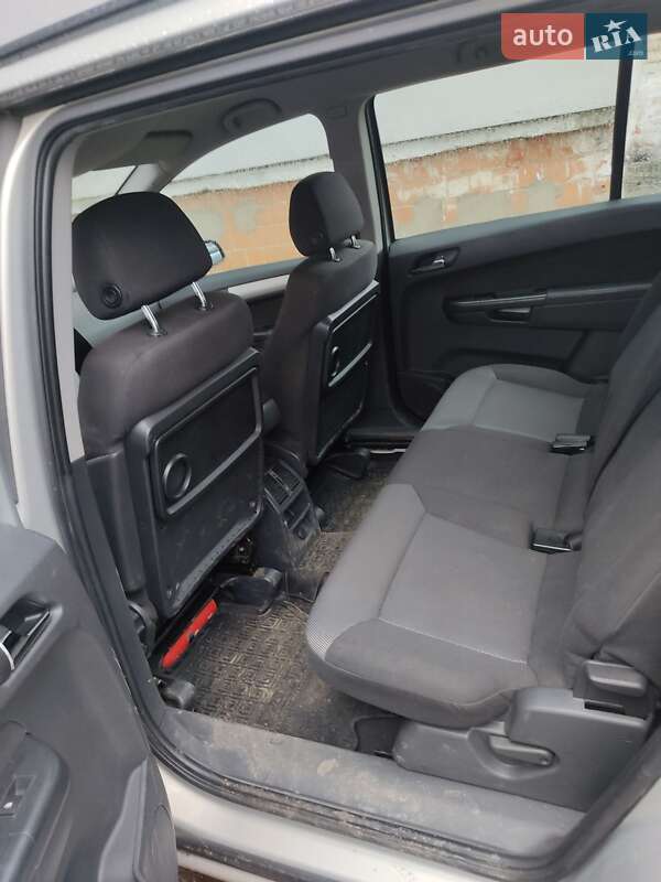 Минивэн Opel Zafira 2009 в Староконстантинове