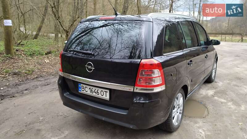 Минивэн Opel Zafira 2009 в Жовкве