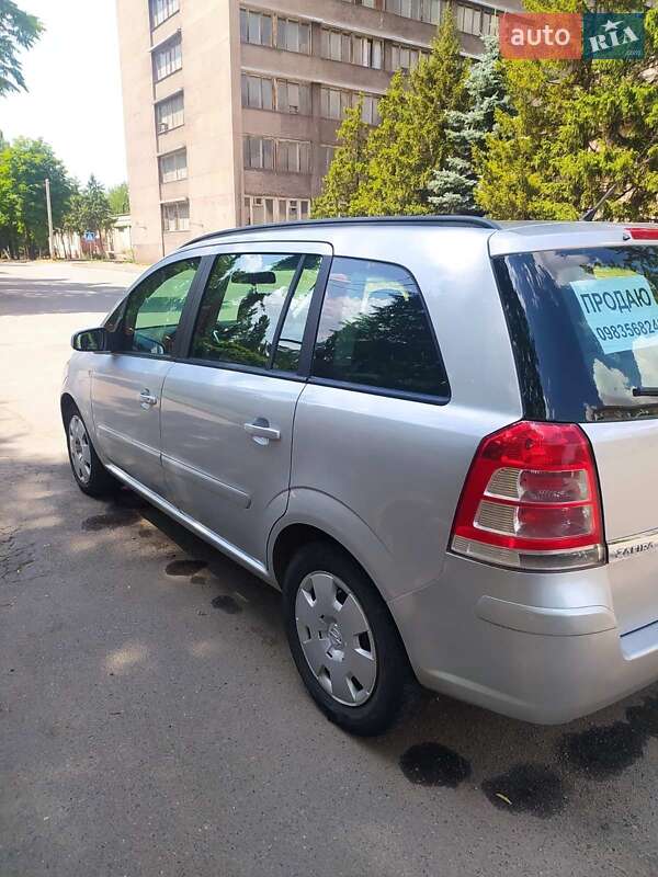 Минивэн Opel Zafira 2009 в Кривом Роге фото 6 Минивэн Opel Zafira 2009 в Кривом Роге