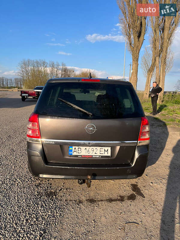 Мінівен Opel Zafira 2010 в Вінниці