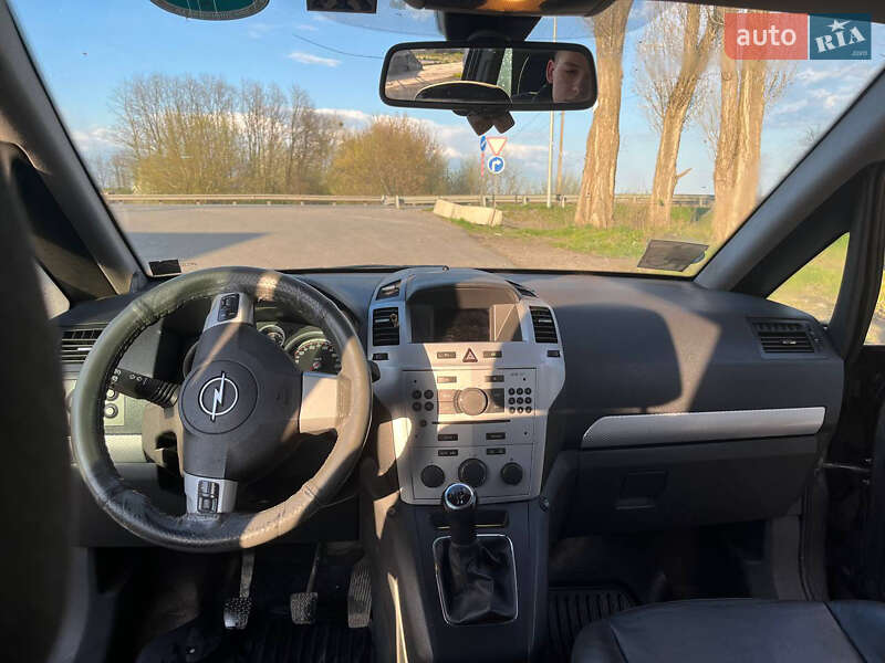 Мінівен Opel Zafira 2010 в Вінниці