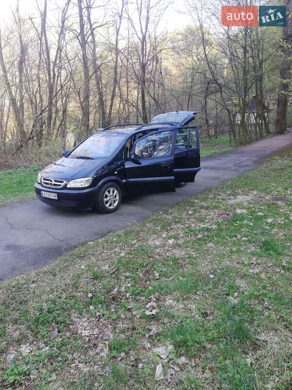 Мінівен Opel Zafira 2004 в Каневі