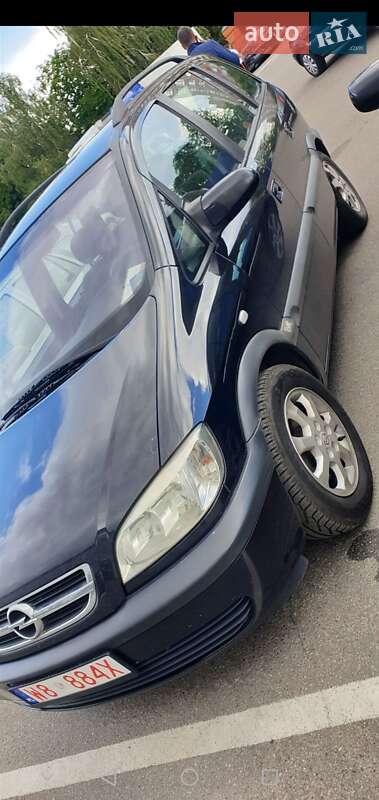Мінівен Opel Zafira 2004 в Каневі