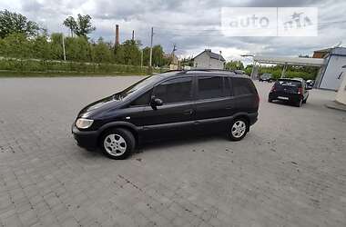 Минивэн Opel Zafira 2002 в Борщеве