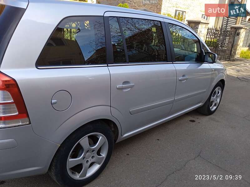 Opel Zafira 2010