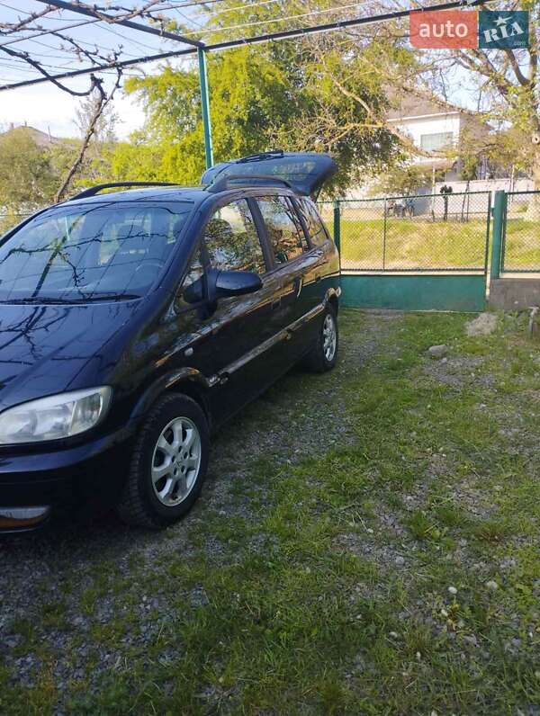 Мінівен Opel Zafira 2005 в Виноградові