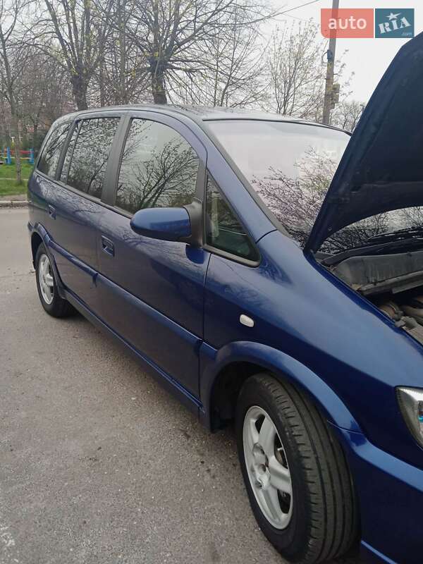 Мінівен Opel Zafira 2003 в Звенигородці
