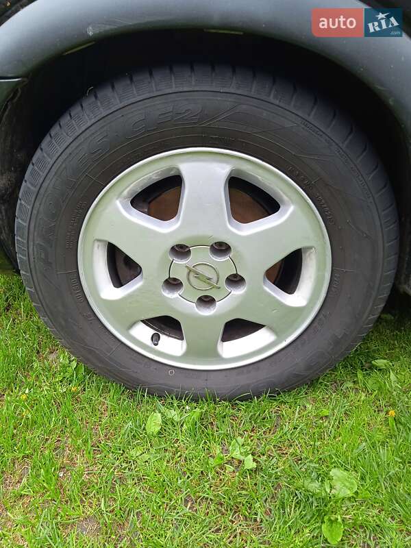 Минивэн Opel Zafira 2001 в Львове