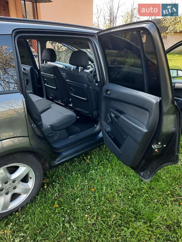 Минивэн Opel Zafira 2008 в Долине фото 10 Минивэн Opel Zafira 2008 в Долине