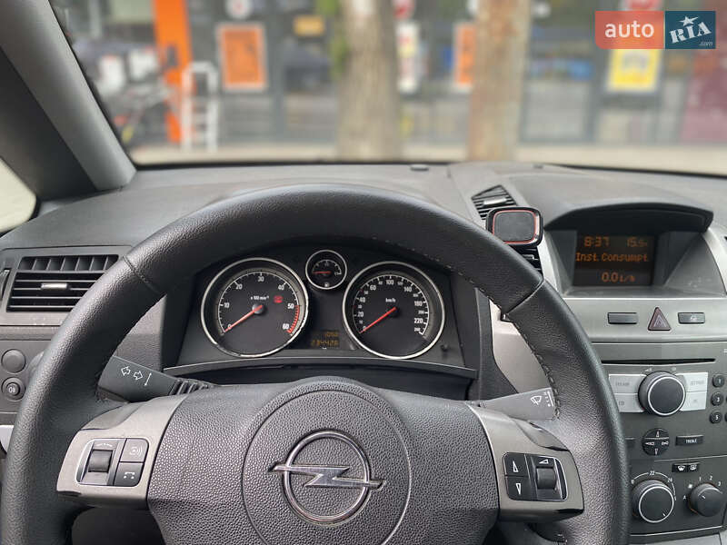 Мінівен Opel Zafira 2006 в Дніпрі