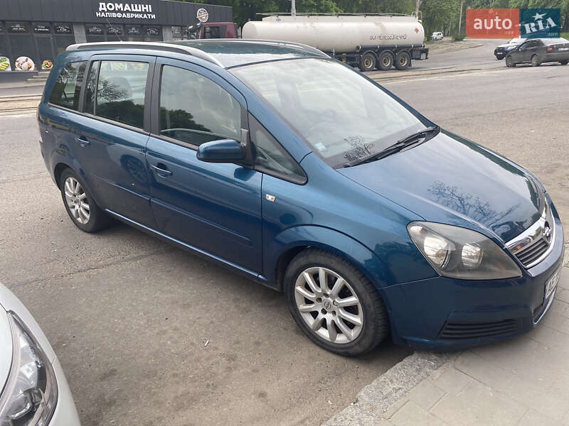 Мінівен Opel Zafira 2006 в Дніпрі