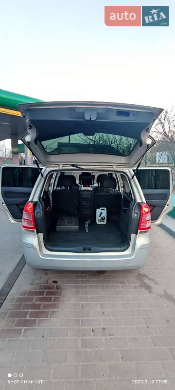 Мінівен Opel Zafira 2009 в Первомайську