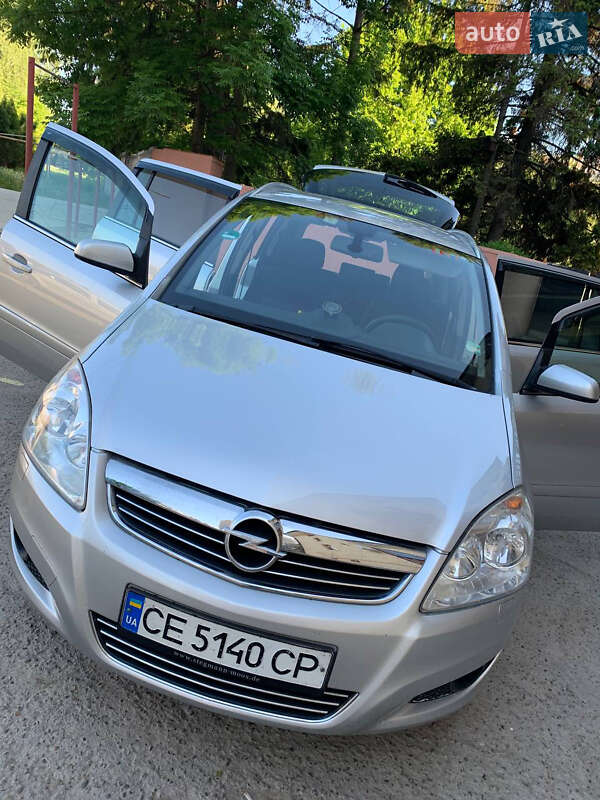 Минивэн Opel Zafira 2008 в Черновцах