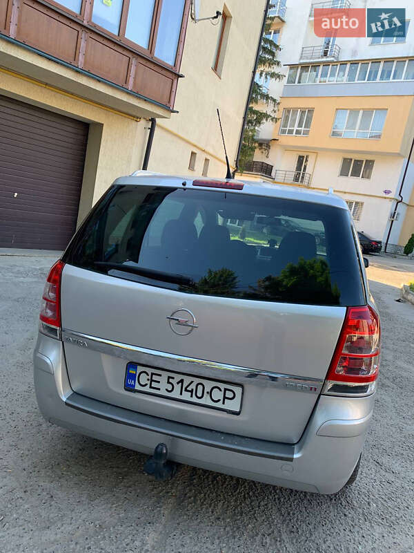 Минивэн Opel Zafira 2008 в Черновцах