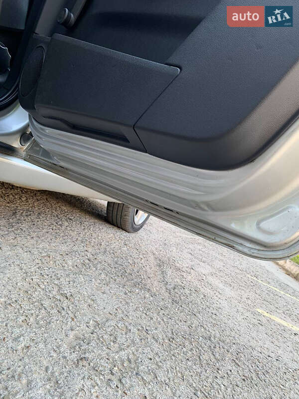 Минивэн Opel Zafira 2008 в Черновцах